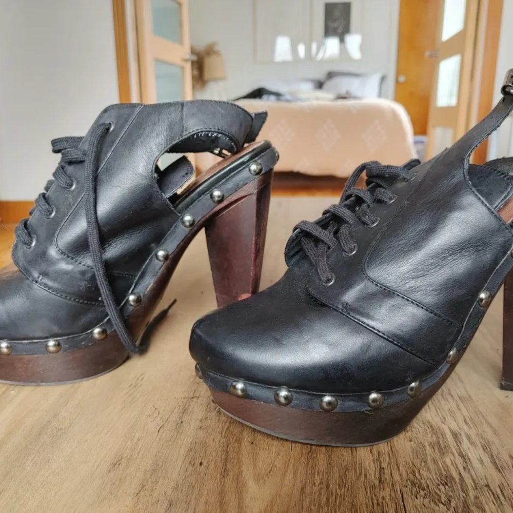 Aldo high heel shoes